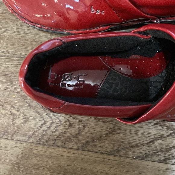 BOC Clogs Born Concept Margaret Red Clogs Patent Shoes Size 10/42 - Picture 11 of 12
